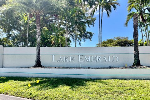 Condo in Oakland Park, Florida, 2 bedrooms № 2154651
