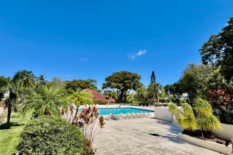 Condo in Oakland Park, Florida, 2 bedrooms  № 2154651 - photo 14