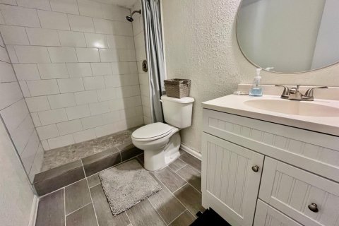 Condo in Oakland Park, Florida, 2 bedrooms  № 2154651 - photo 8