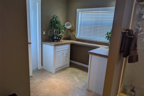 Casa en venta en Tampa, Florida, 5 dormitorios, 263.19 m2 № 2291906 - foto 9
