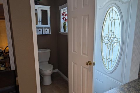 Casa en venta en Tampa, Florida, 5 dormitorios, 263.19 m2 № 2291906 - foto 10