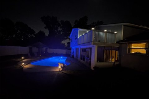 Casa en venta en Tampa, Florida, 5 dormitorios, 263.19 m2 № 2291906 - foto 3