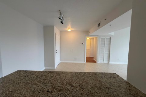 Apartamento en alquiler en Dania Beach, Florida, 2 dormitorios, 100.15 m2 № 2271455 - foto 7