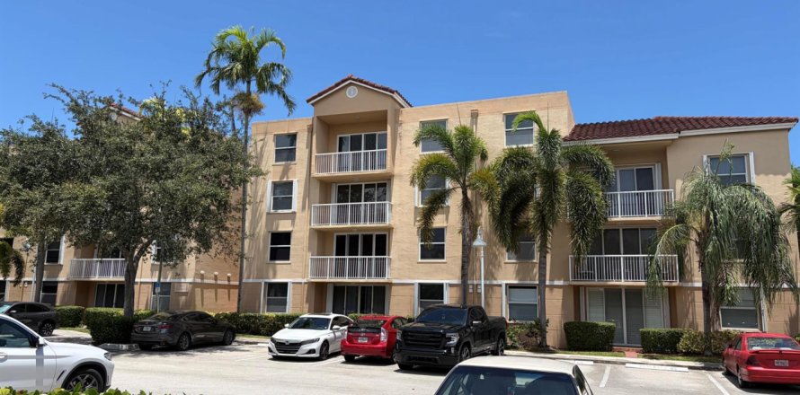 Apartamento en Dania Beach, Florida 2 dormitorios, 100.15 m2 № 2271455