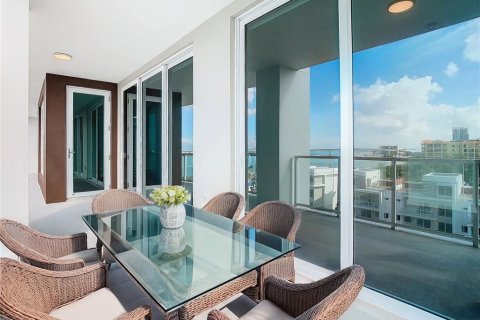 Condo in Clearwater, Florida, 3 bedrooms  № 1388962 - photo 8