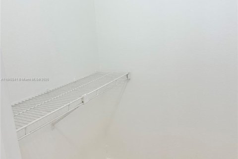 Condo in Davie, Florida, 2 bedrooms  № 1839449 - photo 16