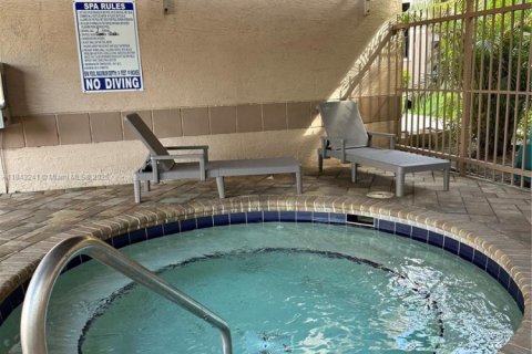 Condo in Davie, Florida, 2 bedrooms  № 1839449 - photo 5