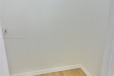 Condo in Davie, Florida, 2 bedrooms  № 1839449 - photo 15