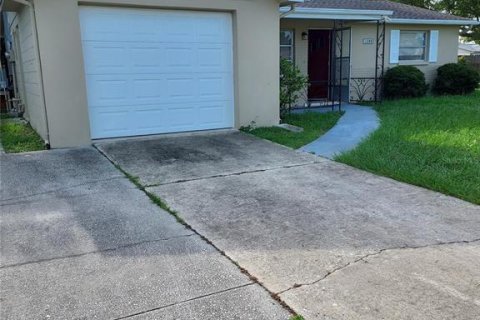 Villa ou maison à Holiday, Floride 2 chambres, 92.53 m2 № 2204442