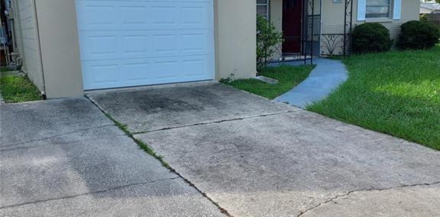 Villa ou maison à Holiday, Floride 2 chambres, 92.53 m2 № 2204442