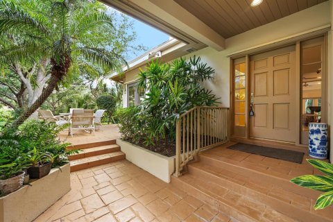 House in Jupiter, Florida 3 bedrooms, 279.82 sq.m. № 2175860 - photo 4