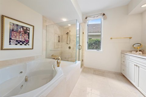 House in Jupiter, Florida 3 bedrooms, 279.82 sq.m. № 2175860 - photo 25