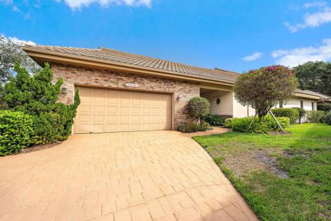 House in Jupiter, Florida 3 bedrooms, 279.82 sq.m. № 2175860 - photo 3