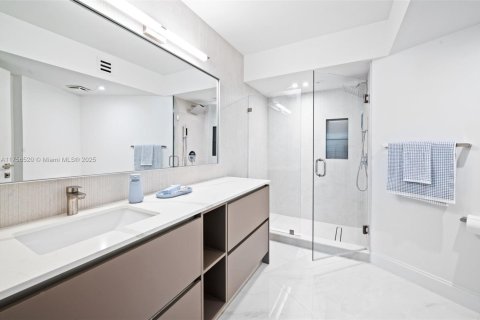 Condo in Aventura, Florida, 2 bedrooms  № 1864610 - photo 23