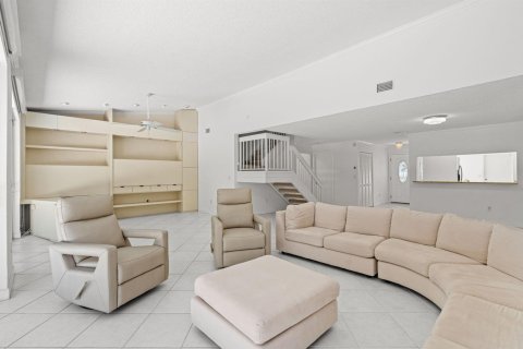 Adosado en venta en Doral, Florida, 3 dormitorios, 163.42 m2 № 2174271 - foto 16