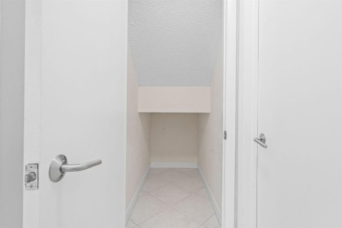 Adosado en venta en Doral, Florida, 3 dormitorios, 163.42 m2 № 2174271 - foto 22