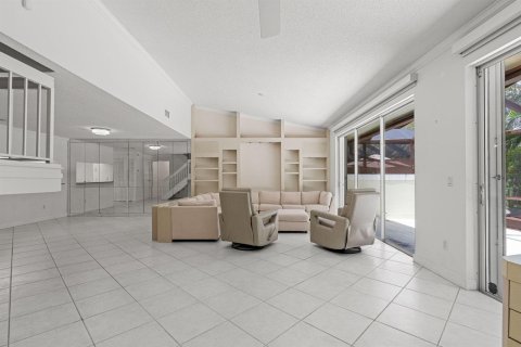 Adosado en venta en Doral, Florida, 3 dormitorios, 163.42 m2 № 2174271 - foto 15