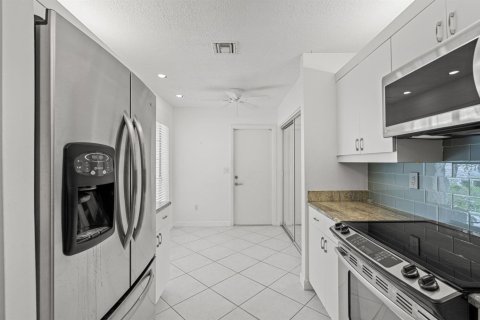 Adosado en venta en Doral, Florida, 3 dormitorios, 163.42 m2 № 2174271 - foto 18