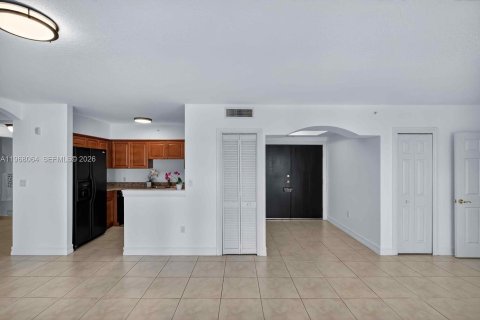 Купить кондоминиум в Корал-Гейблс, Флорида 2 спальни, 111.02м2, № 2029438 - фото 6