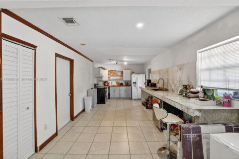 Casa en venta en Cutler Bay, Florida, 4 dormitorios, 260.5 m2 № 1994492 - foto 10