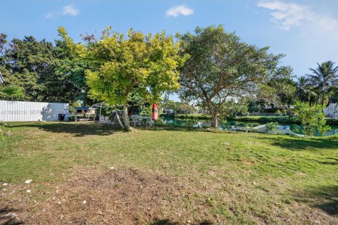 Casa en venta en Cutler Bay, Florida, 4 dormitorios, 260.5 m2 № 1994492 - foto 23