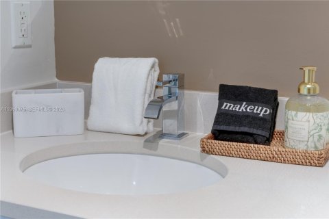 Copropriété à louer à Miami, Floride: 2 chambres, 103.21 m2 № 2042217 - photo 24