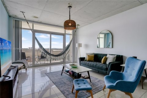 Copropriété à louer à Miami, Floride: 2 chambres, 103.21 m2 № 2042217 - photo 2