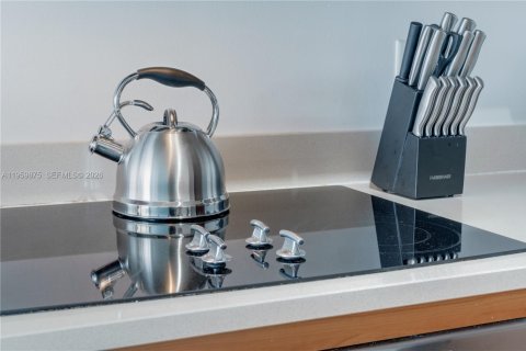 Copropriété à louer à Miami, Floride: 2 chambres, 103.21 m2 № 2042217 - photo 8