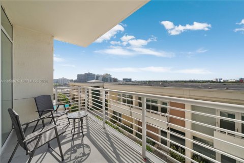 Condo à Miami, Floride, 2 chambres  № 2042217