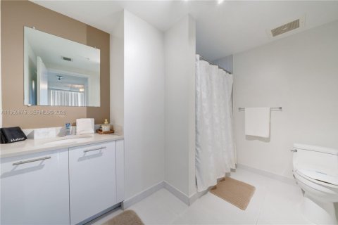Copropriété à louer à Miami, Floride: 2 chambres, 103.21 m2 № 2042217 - photo 25