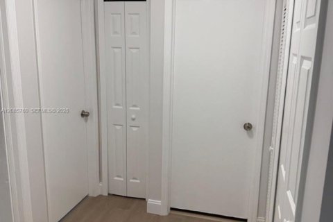 Condo in Homestead, Florida, 3 bedrooms № 2402486 - photo 7