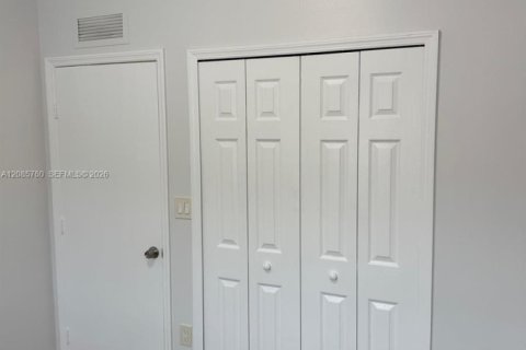 Condo in Homestead, Florida, 3 bedrooms № 2402486 - photo 11