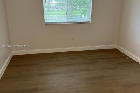 Condo in Homestead, Florida, 3 bedrooms № 2402486 - photo 13