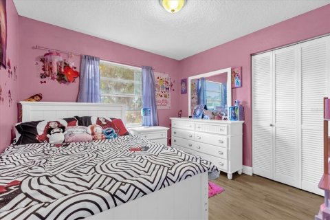House in Palm Bay, Florida 4 bedrooms, 175.21 sq.m. № 1853244 - photo 12