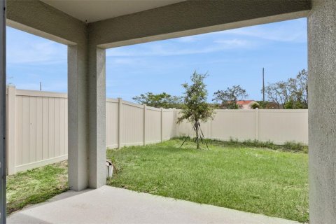 House in Haines City, Florida 4 bedrooms, 173.45 sq.m. № 2207926 - photo 14