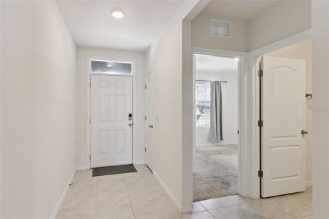 House in Haines City, Florida 4 bedrooms, 173.45 sq.m. № 2207926 - photo 1