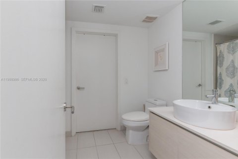 Copropriété à vendre à Miami, Floride: 1 chambre, 64.1 m2 № 2051997 - photo 9