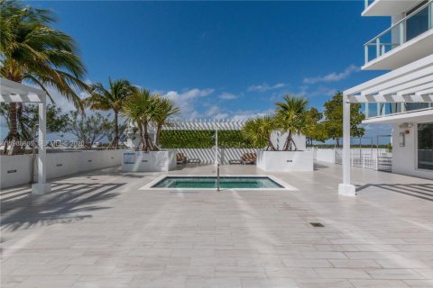 Copropriété à vendre à Miami, Floride: 1 chambre, 64.1 m2 № 2051997 - photo 12