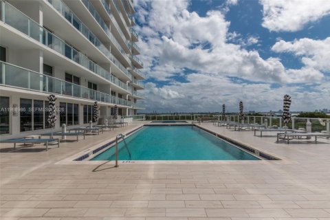 Copropriété à vendre à Miami, Floride: 1 chambre, 64.1 m2 № 2051997 - photo 13