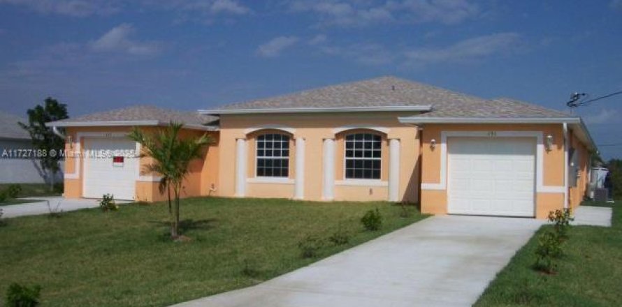 Propiedad comercial en Lehigh Acres, Florida № 1868302