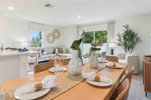 Townhouse in Wildwood, Florida 3 bedrooms, 136.01 sq.m. № 1743616 - photo 8