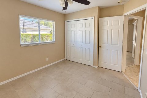 Villa ou maison à louer à North Port, Floride: 3 chambres, 110.74 m2 № 2437339 - photo 8