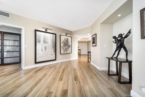 Condo in Jensen Beach, Florida, 3 bedrooms № 2152662 - photo 10