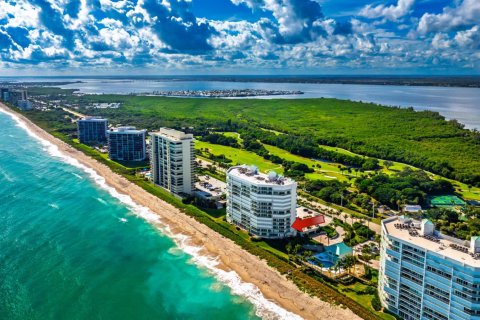 Condo in Jensen Beach, Florida, 3 bedrooms № 2152662 - photo 4