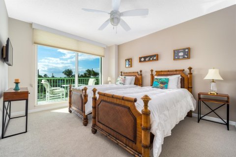 Condo in Jensen Beach, Florida, 3 bedrooms № 2152662 - photo 25