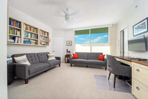 Condo in Jensen Beach, Florida, 3 bedrooms № 2152662 - photo 8