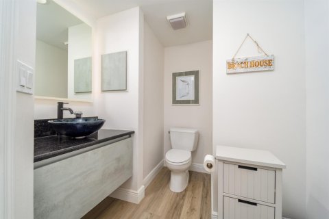 Condo in Jensen Beach, Florida, 3 bedrooms № 2152662 - photo 27
