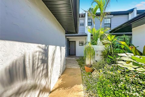 Touwnhouse à vendre à Indian Harbour Beach, Floride: 2 chambres, 121.7 m2 № 2420240 - photo 12