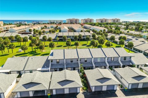 Touwnhouse à vendre à Indian Harbour Beach, Floride: 2 chambres, 121.7 m2 № 2420240 - photo 7