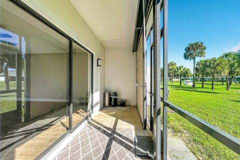 Touwnhouse à vendre à Indian Harbour Beach, Floride: 2 chambres, 121.7 m2 № 2420240 - photo 4